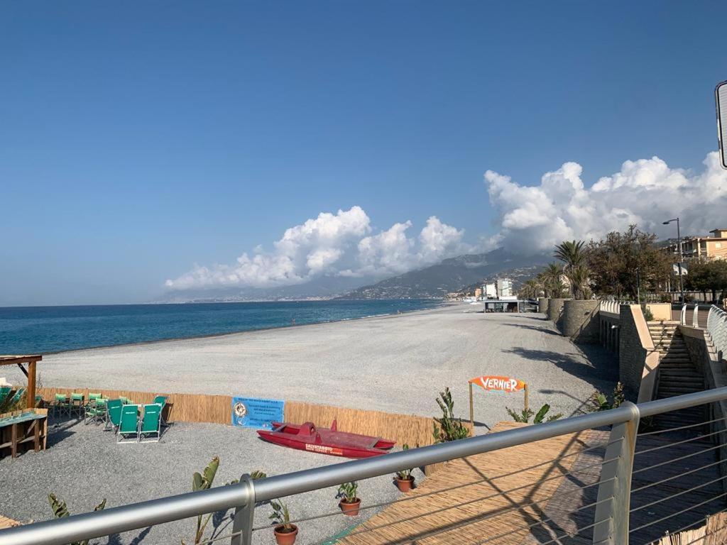 Casa Vacanza! A 50M Dal Mare! بورديغيرا المظهر الخارجي الصورة