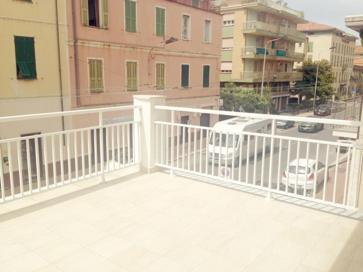 Casa Vacanza! A 50M Dal Mare! بورديغيرا المظهر الخارجي الصورة