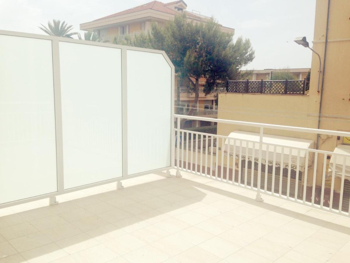 Casa Vacanza! A 50M Dal Mare! بورديغيرا المظهر الخارجي الصورة